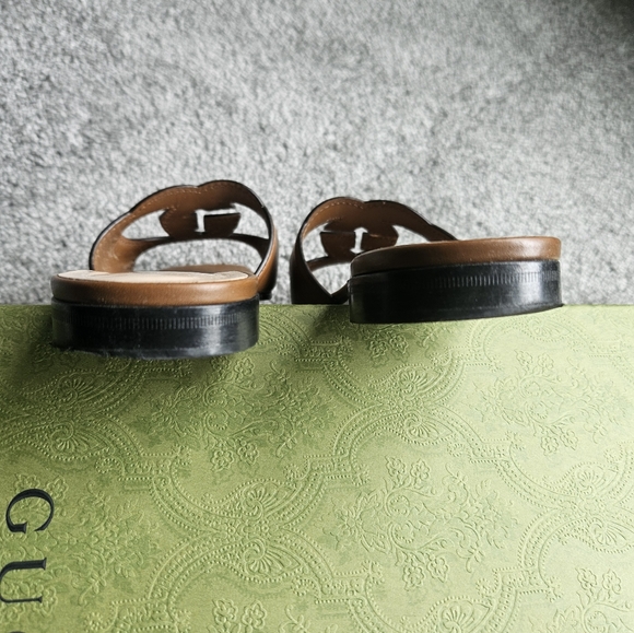 Interlocking G Sandals - Picture 9 of 9